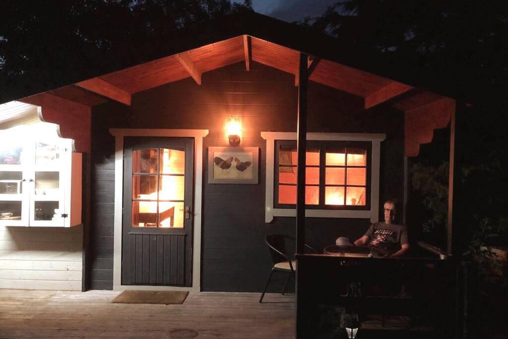 شقة Unique Tiny House Near 3 Peaks - The Zedshed Bentham المظهر الخارجي الصورة